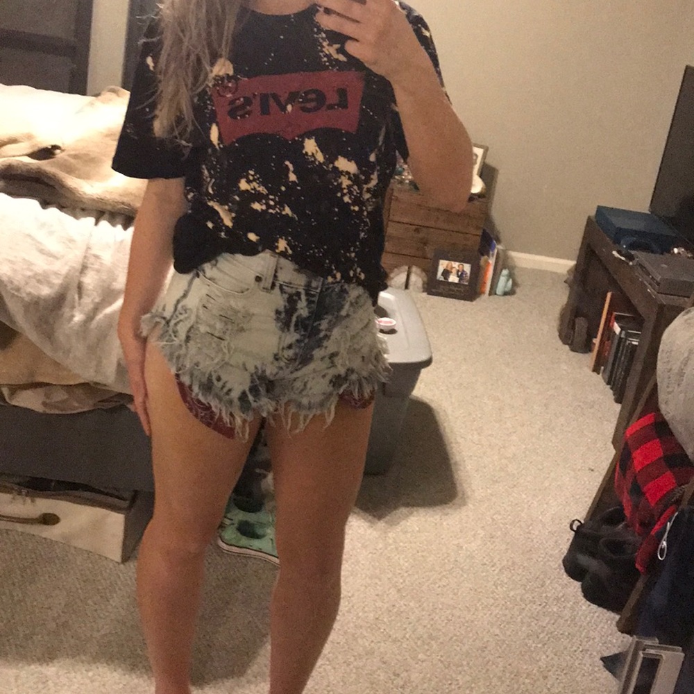 Levi’s Acid Wash Tee Shirt